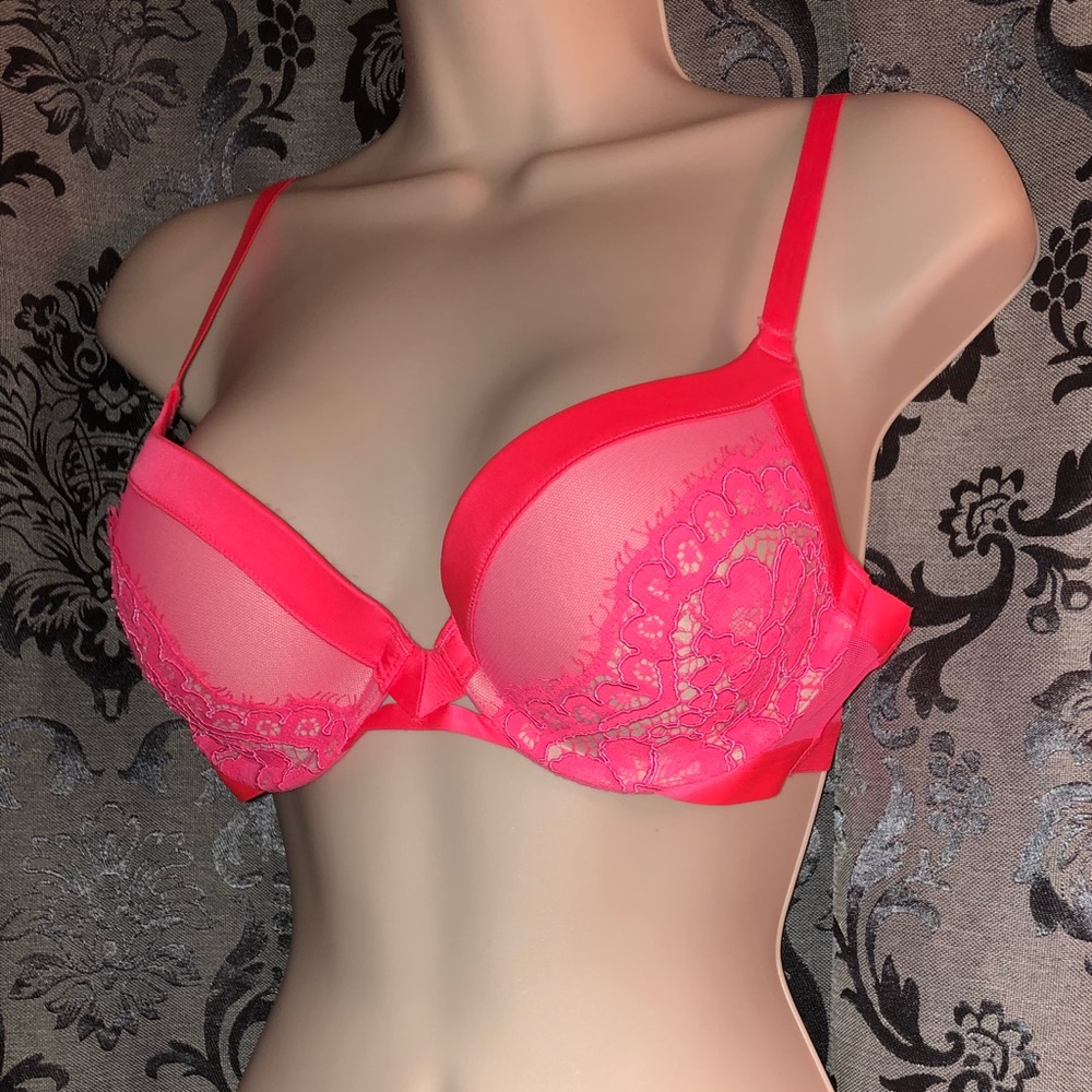 Victoria’s Secret bra